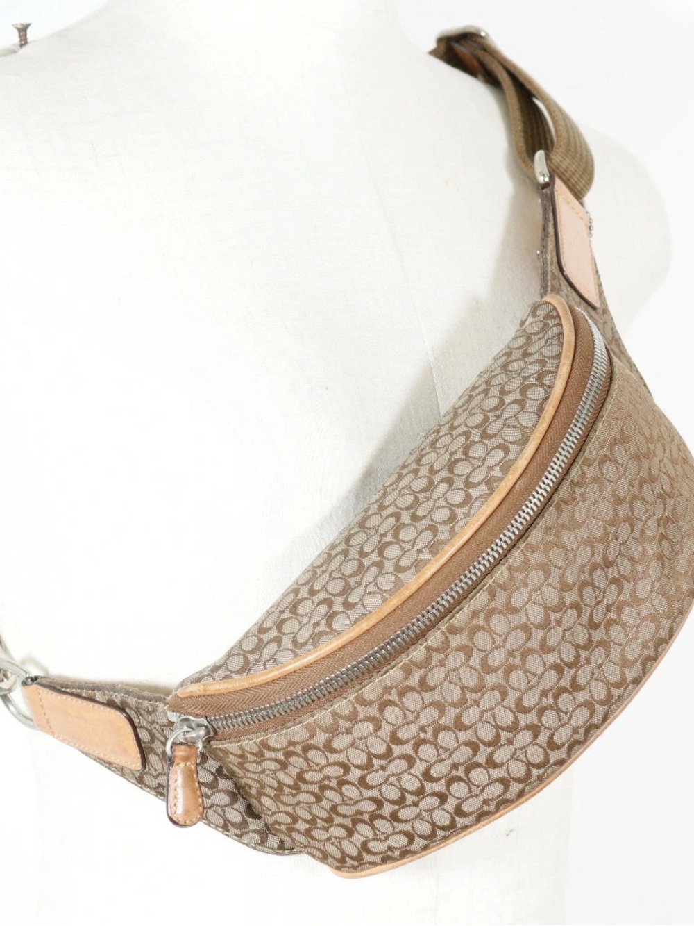 Coach Signature Canvas Waist Bag Fanny Pack F05093